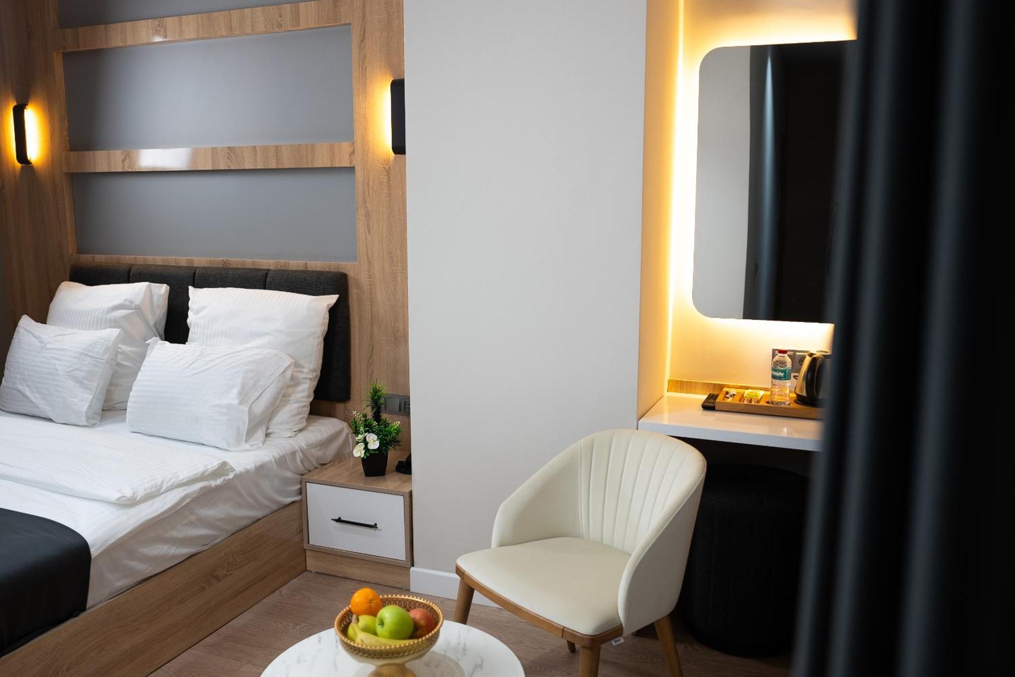 Golden River Hotel By Continent Arnavutkoy Экстерьер фото